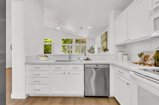 4090 Sylvan Glen Ln, Roseville, CA 95747