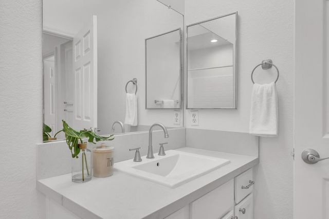 4090 Sylvan Glen Ln, Roseville, CA 95747