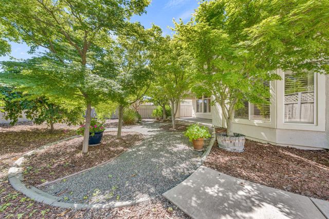 4090 Sylvan Glen Ln, Roseville, CA 95747