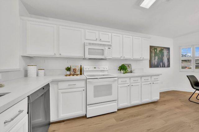 4090 Sylvan Glen Ln, Roseville, CA 95747