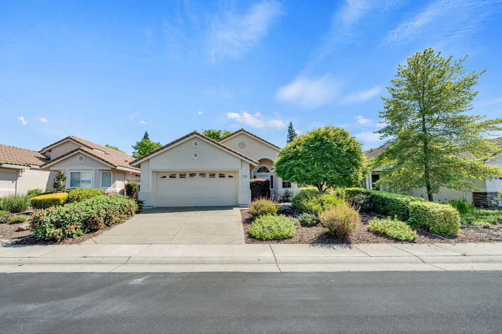 4090 Sylvan Glen Ln, Roseville, CA 95747