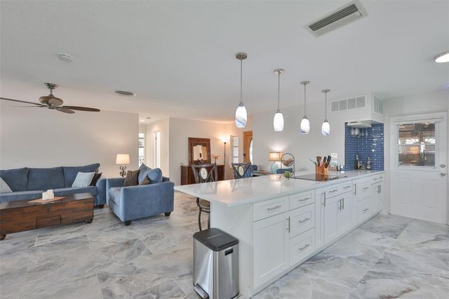 538 LILLIAN DRIVE, Madeira Beach, FL 33708