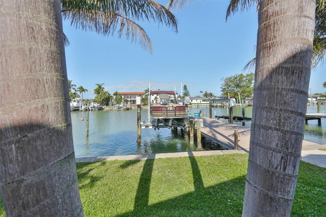 538 LILLIAN DRIVE, Madeira Beach, FL 33708