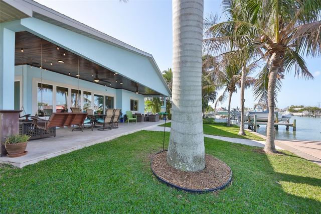 538 LILLIAN DRIVE, Madeira Beach, FL 33708