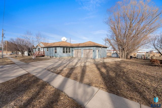 406 N Cherry St Street, Lennox, SD 57039