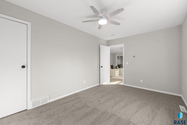 406 N Cherry St Street, Lennox, SD 57039