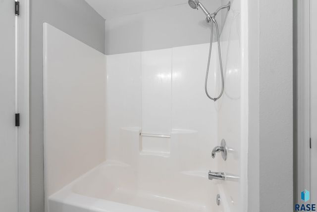 406 N Cherry St Street, Lennox, SD 57039