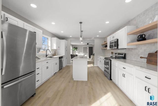 406 N Cherry St Street, Lennox, SD 57039