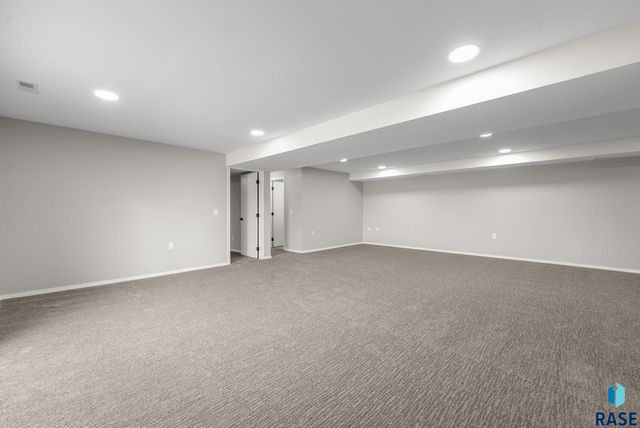 406 N Cherry St Street, Lennox, SD 57039