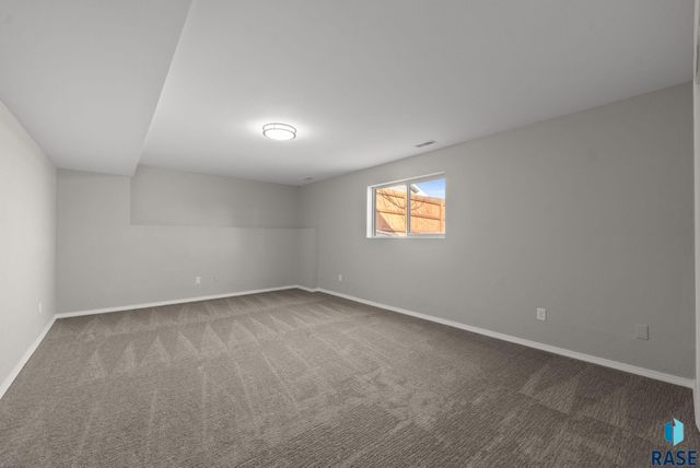 406 N Cherry St Street, Lennox, SD 57039