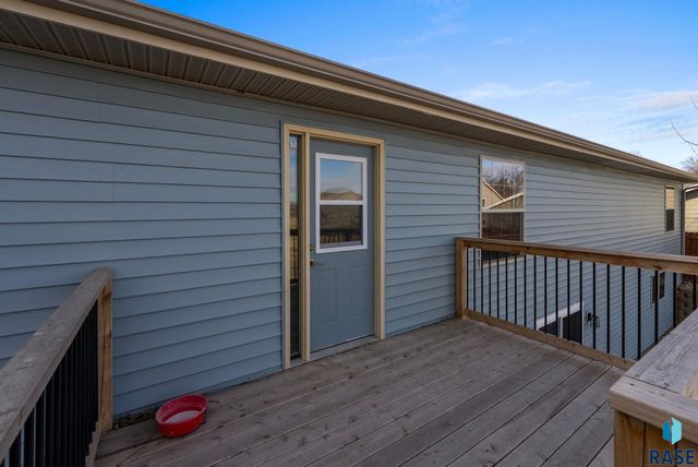 406 N Cherry St Street, Lennox, SD 57039