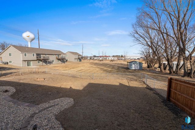 406 N Cherry St Street, Lennox, SD 57039