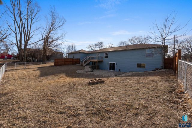 406 N Cherry St Street, Lennox, SD 57039