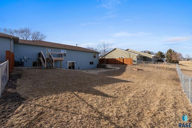406 N Cherry St Street, Lennox, SD 57039