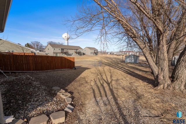 406 N Cherry St Street, Lennox, SD 57039