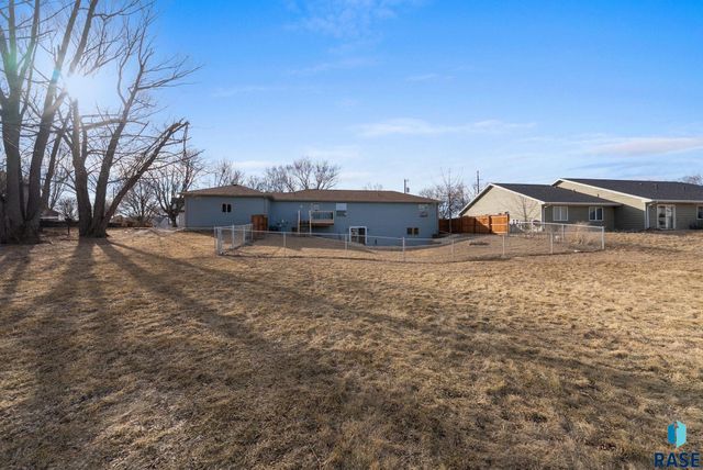 406 N Cherry St Street, Lennox, SD 57039