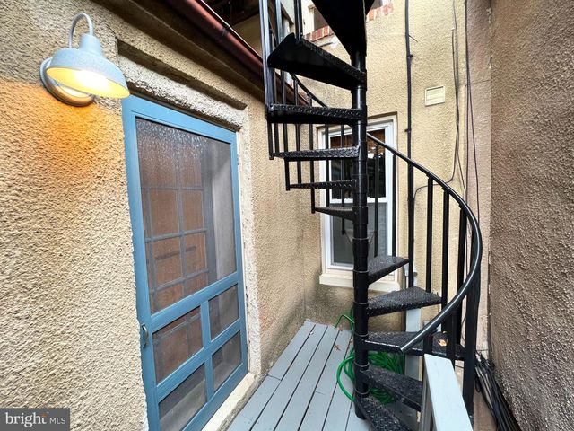 125 WARREN AVE, Baltimore, MD 21230