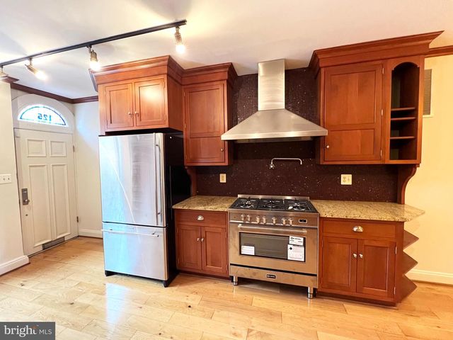 125 WARREN AVE, Baltimore, MD 21230