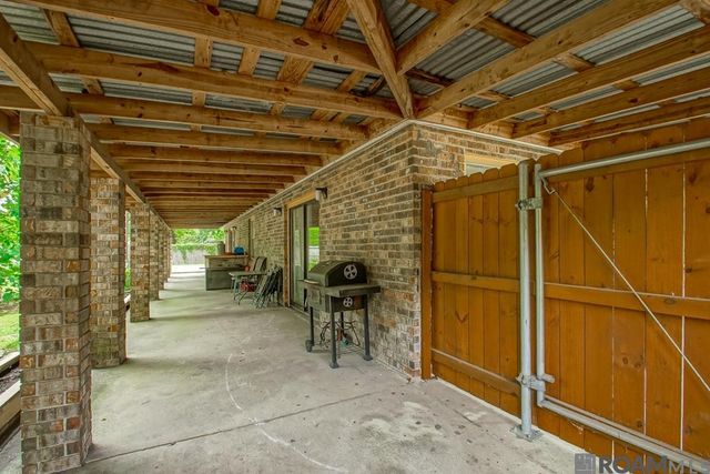 508 Eucalyptus St, Port Allen, LA 70767