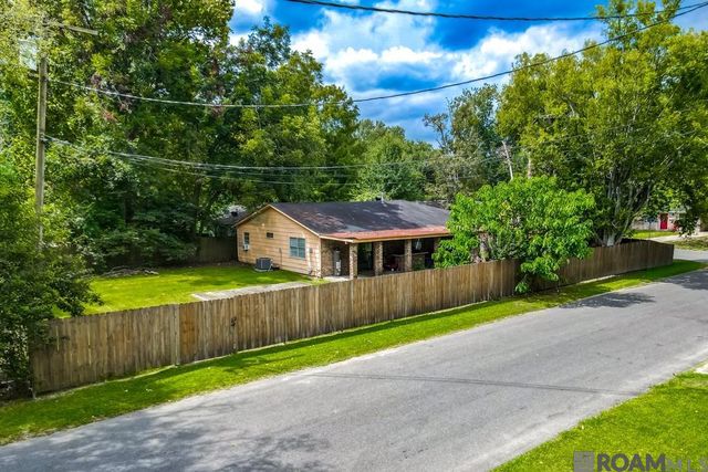 508 Eucalyptus St, Port Allen, LA 70767