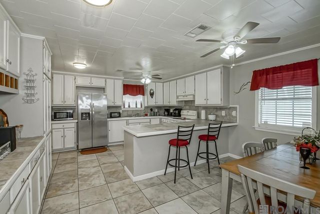 508 Eucalyptus St, Port Allen, LA 70767