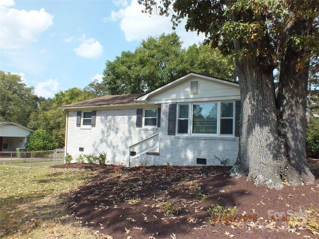 1402 University Drive, Lancaster, SC 29720
