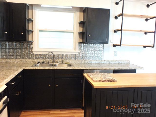 1402 University Drive, Lancaster, SC 29720