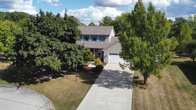 2221 Hunters Cove, Fort Wayne, IN 46804