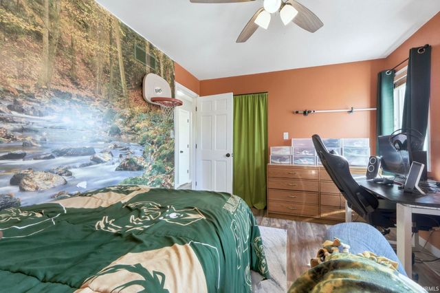 2221 Hunters Cove, Fort Wayne, IN 46804