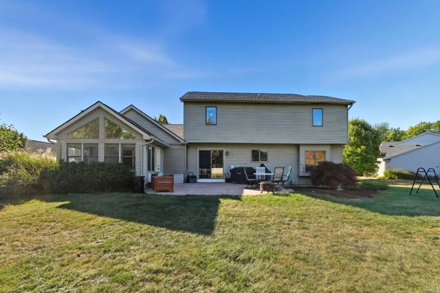 2221 Hunters Cove, Fort Wayne, IN 46804