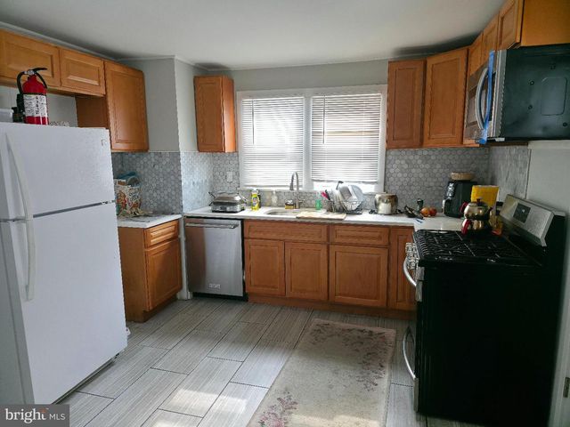 213 LAUREL ST, Beverly, NJ 08010