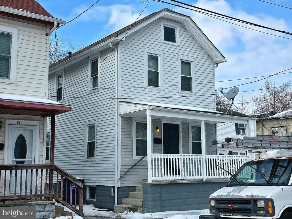 213 LAUREL ST, Beverly, NJ 08010