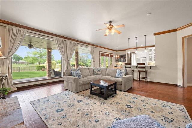 400 Heritage Boulevard, Edmond, OK 73025