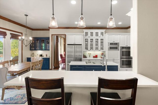 400 Heritage Boulevard, Edmond, OK 73025
