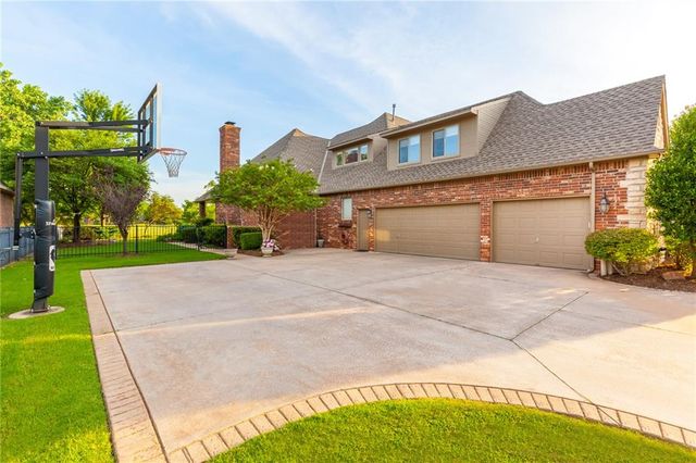 400 Heritage Boulevard, Edmond, OK 73025