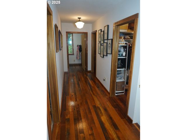 41300 E LARCH MOUNTAIN Rd, Corbett, OR 97019