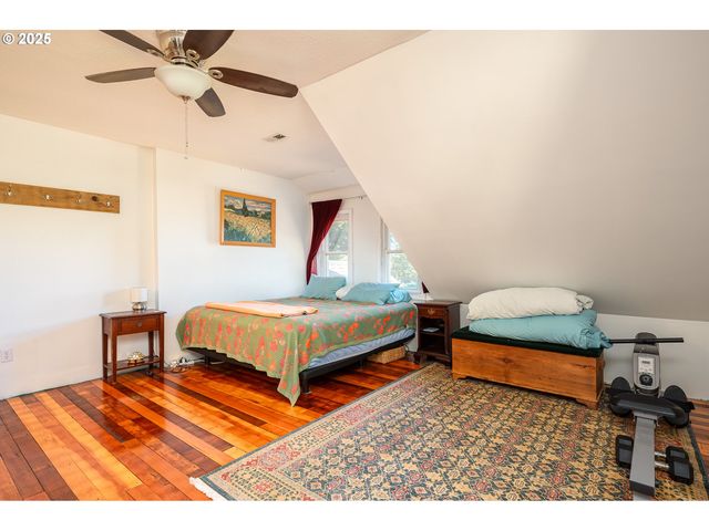 41300 E LARCH MOUNTAIN Rd, Corbett, OR 97019