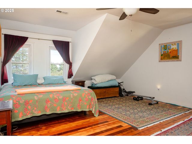 41300 E LARCH MOUNTAIN Rd, Corbett, OR 97019