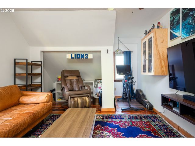 41300 E LARCH MOUNTAIN Rd, Corbett, OR 97019