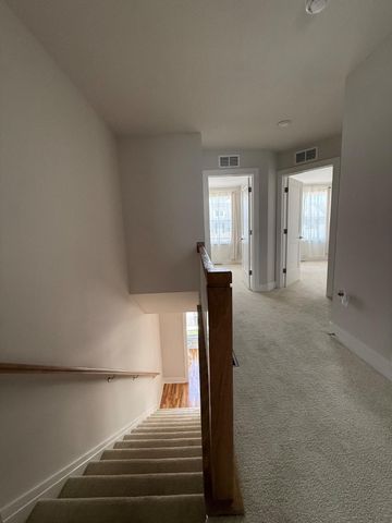 8795 KENSINGTON CHURCH ST, Manassas, VA 20112