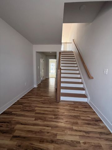 8795 KENSINGTON CHURCH ST, Manassas, VA 20112