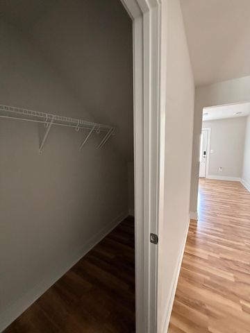 8795 KENSINGTON CHURCH ST, Manassas, VA 20112