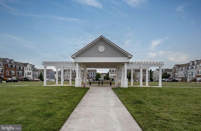 8795 KENSINGTON CHURCH ST, Manassas, VA 20112
