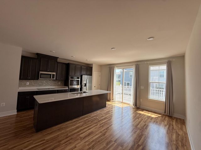 8795 KENSINGTON CHURCH ST, Manassas, VA 20112