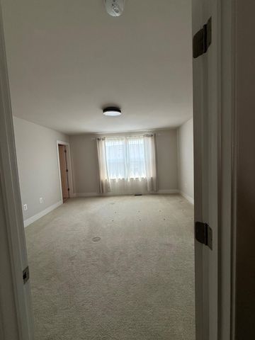 8795 KENSINGTON CHURCH ST, Manassas, VA 20112