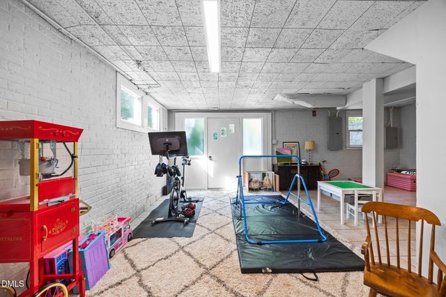 809 Lake Boone Trail, Raleigh, NC 27607