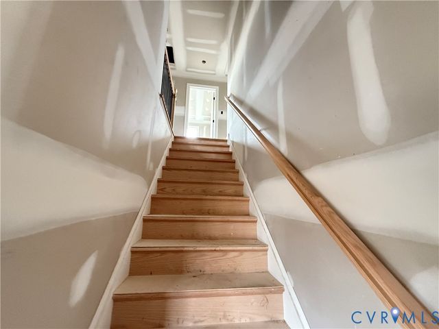 7957 Pennsylvania Ave, West Point, VA 23181