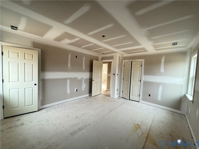 7957 Pennsylvania Ave, West Point, VA 23181