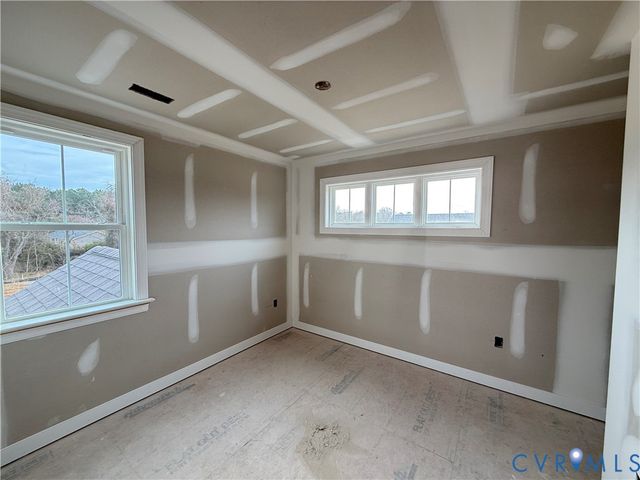 7957 Pennsylvania Ave, West Point, VA 23181