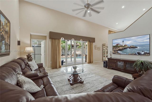 13875 NW 20th Street, Pembroke Pines, FL 33028